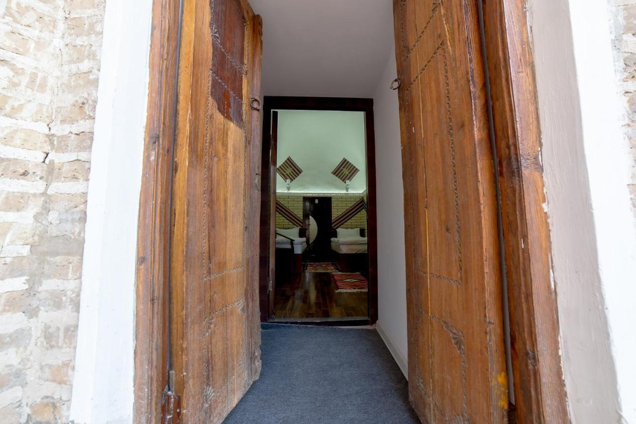 Feruzkhan Hotel - Madrassah Mohammed Rakhim Khan 1871 Khiva Buitenkant foto